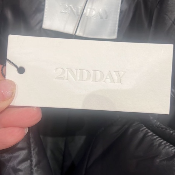 European fashion:2nd day Women's Black Quilted Coat |EU36 - Picture 3 of 8